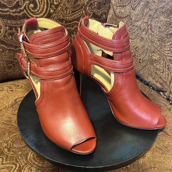 Michael Kors Women's Red Heeled Boots - Picture 7 of 8